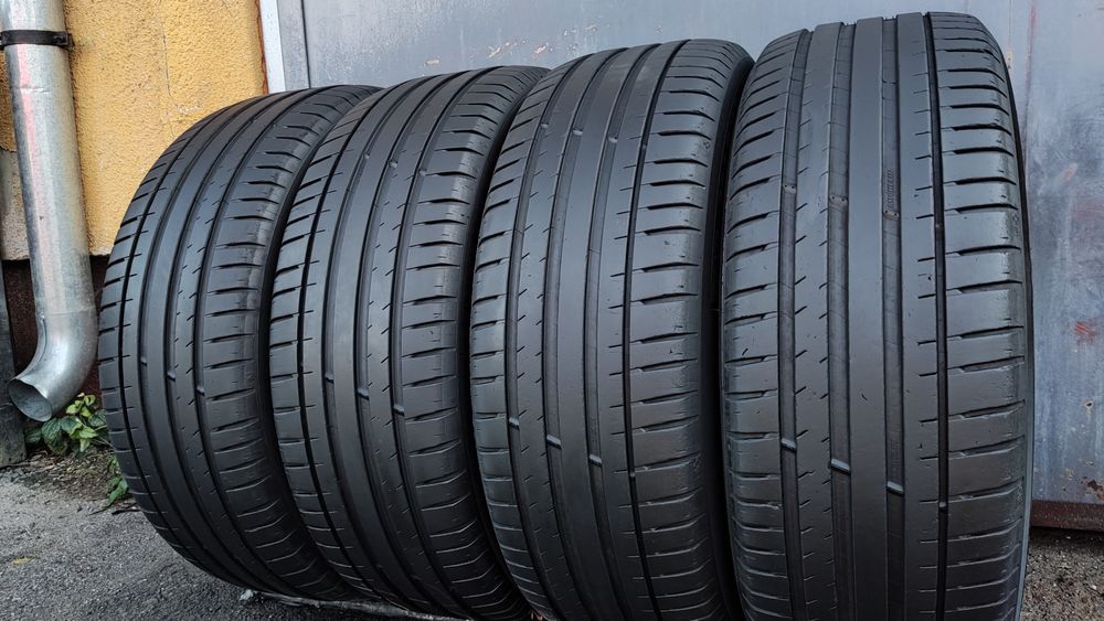 4бр. летни гуми 225/55/19 Michelin Pilot Sport 4, SUV
dot23
7.3mm
Мног