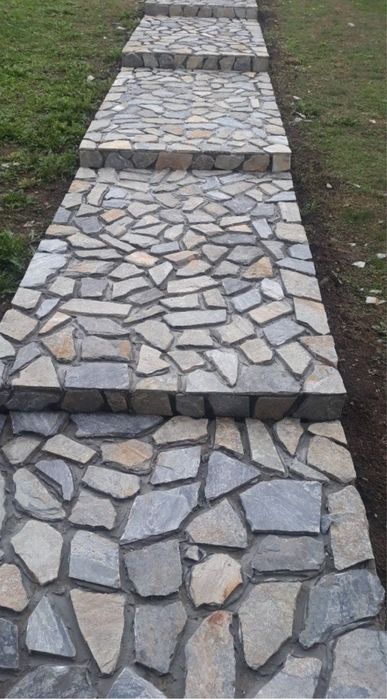 Piatra naturala de munte + montat + transport oriunde in tara