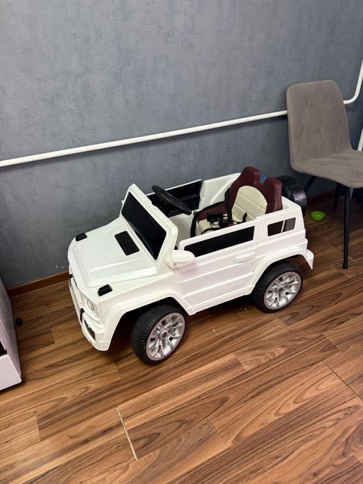 Продам машинку элект