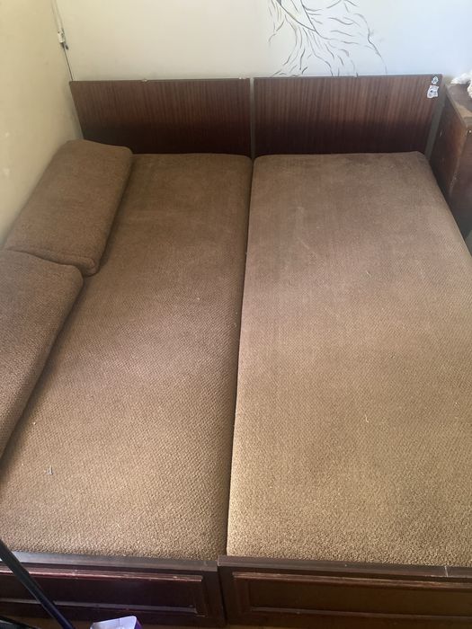 продам 2 кровати 1,5спальные