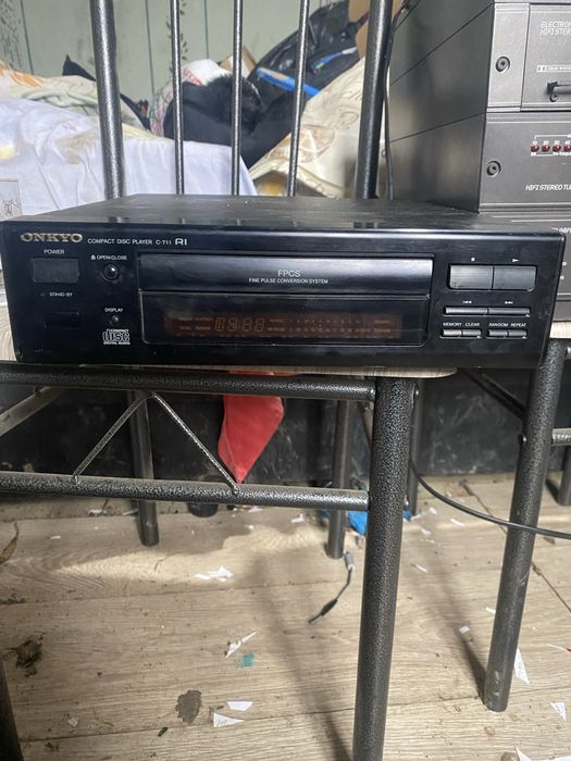 Vand statie CD player ONKYO  conpact disc player Model NO.C-711 230 v