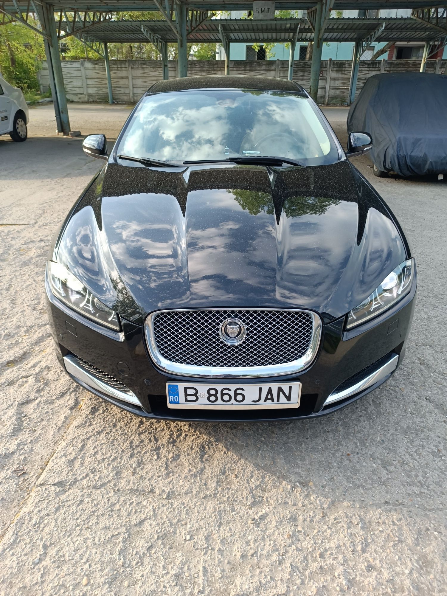 Jaguar xf an 2013 stare perfectă.