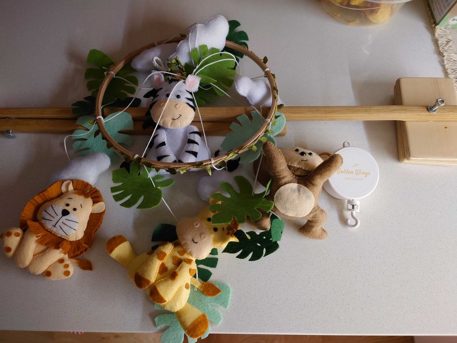 Музикална въртележка - Golden Wings