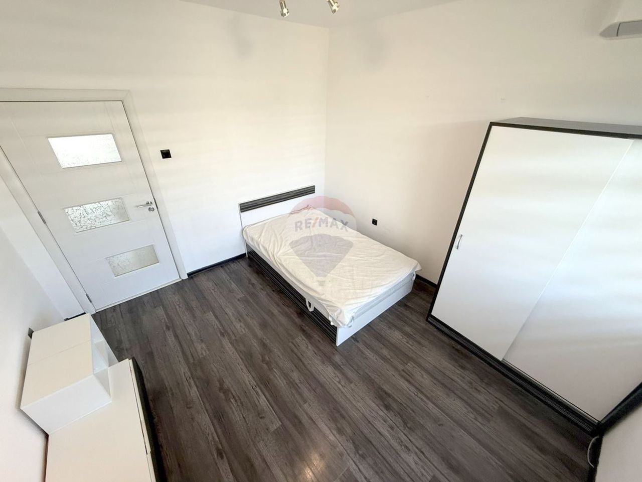 Продава се Тристаен апартамент в Варна, Чайка - 60 кв.м за 2817 €/кв.м - Снимка #6