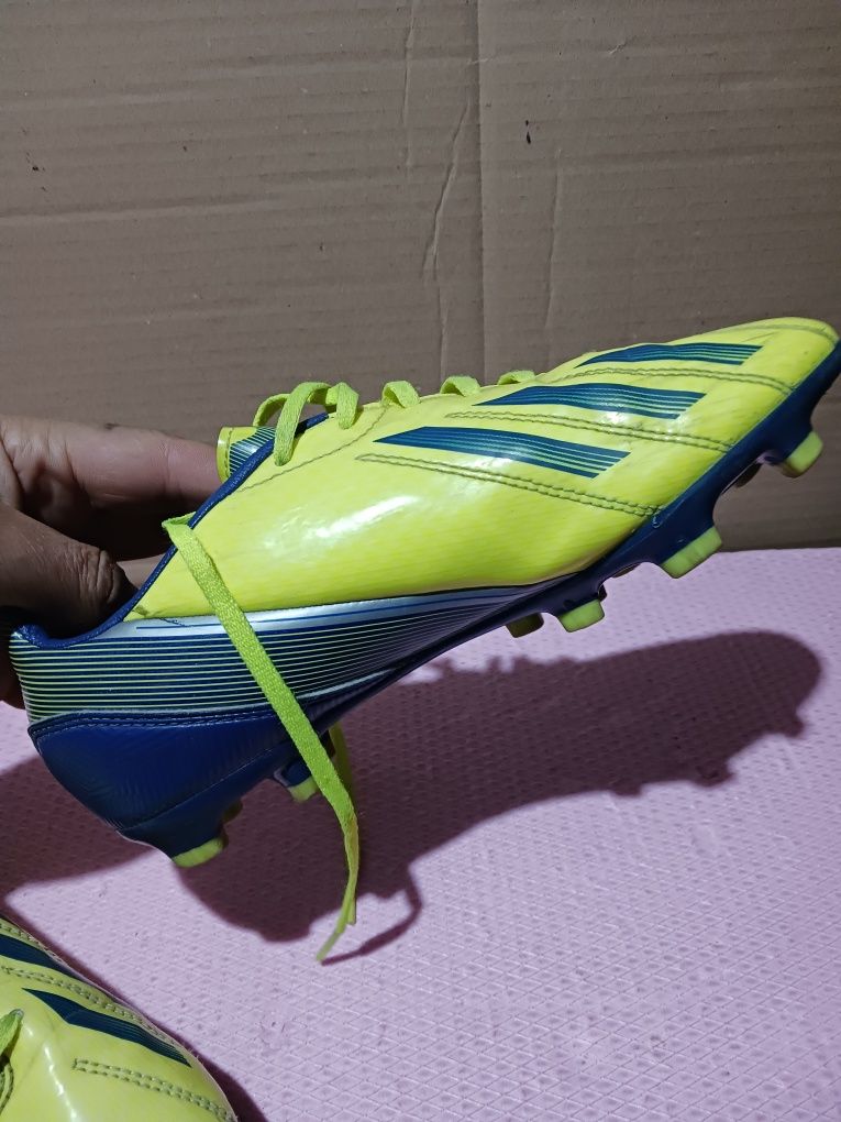 Adidași adidas f50 mărimea 38,5