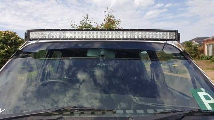 Двуредов LED светлинен бар 300W A209
