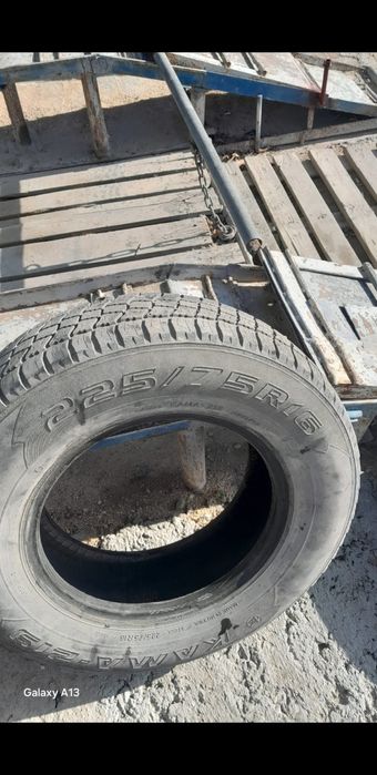 Шины Р16 225/75 Уаз Ц15тыс.в отл.сост.
