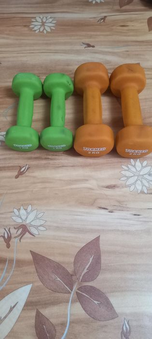 Гантели по 1 кг и 2 кг в идеальном состоянии