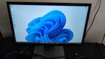 Monitor Led Dell cu cabluri