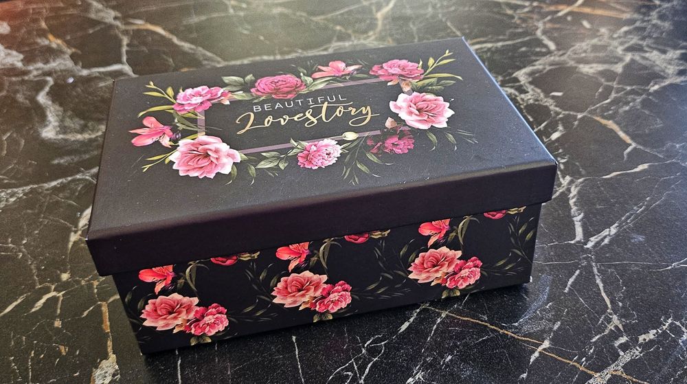 3D принтирани рози в подаръчна кутия – неувяхващи цветя