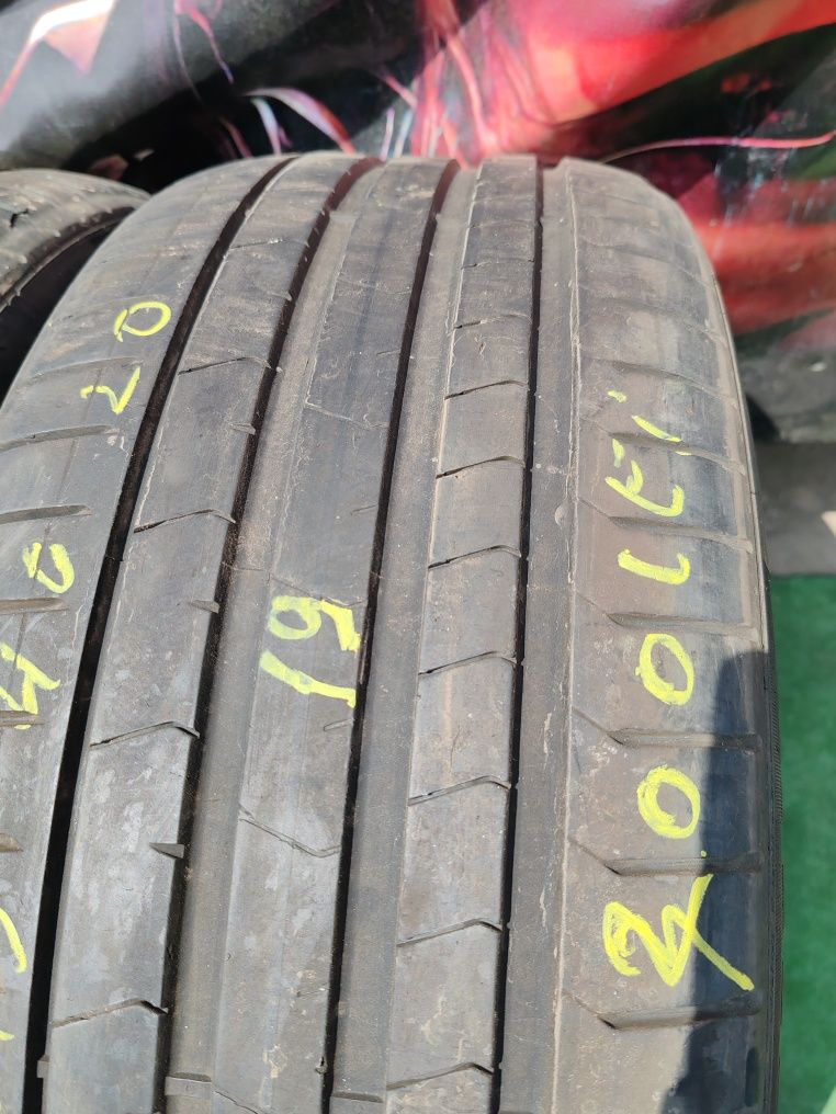 245 40 20 vara Pirelli