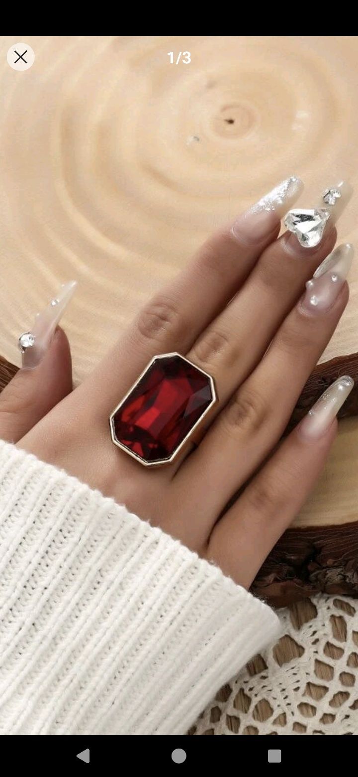 Огромен дамски пръстен с червен рубин. Подарък за Свети Валентин!