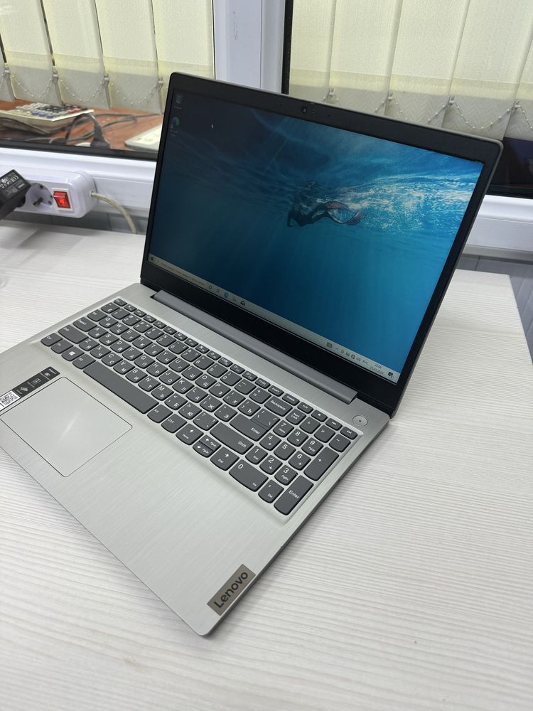 Ноутбук Lenovo Core i3-10th быстрый современный ОЗУ 8gb SSD 256gb