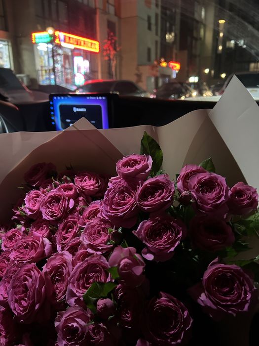 Цветы кустовые розы