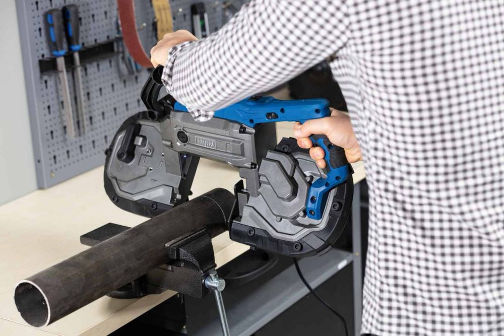 Лентоотрезна машина за метал / Лентова ножовка Scheppach MBS1200xt