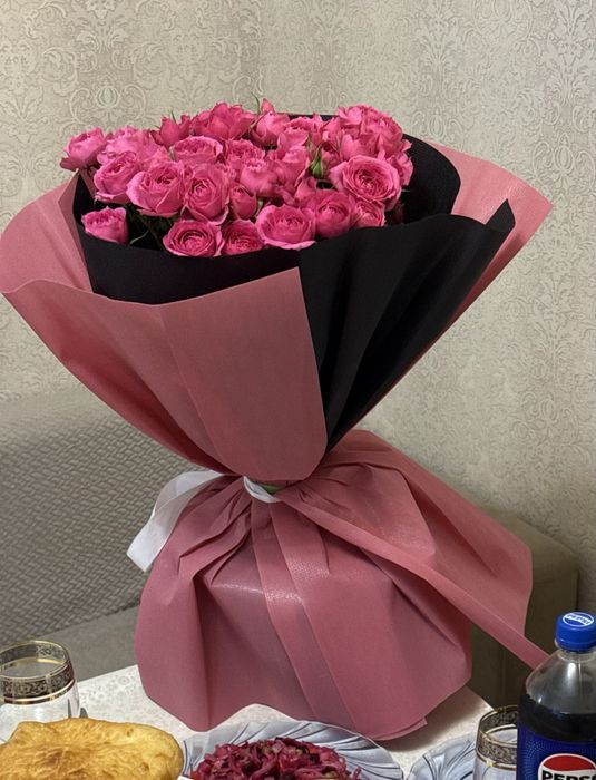 букет кустовые розы за 8 тысячи