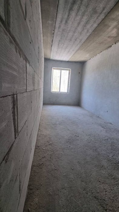 2хоналик 3хоналик килинган квартира сотилади, шарк2,Чевар оркасида