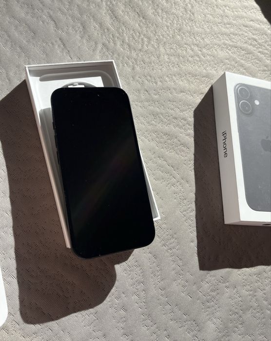 Iphone 16 simplu