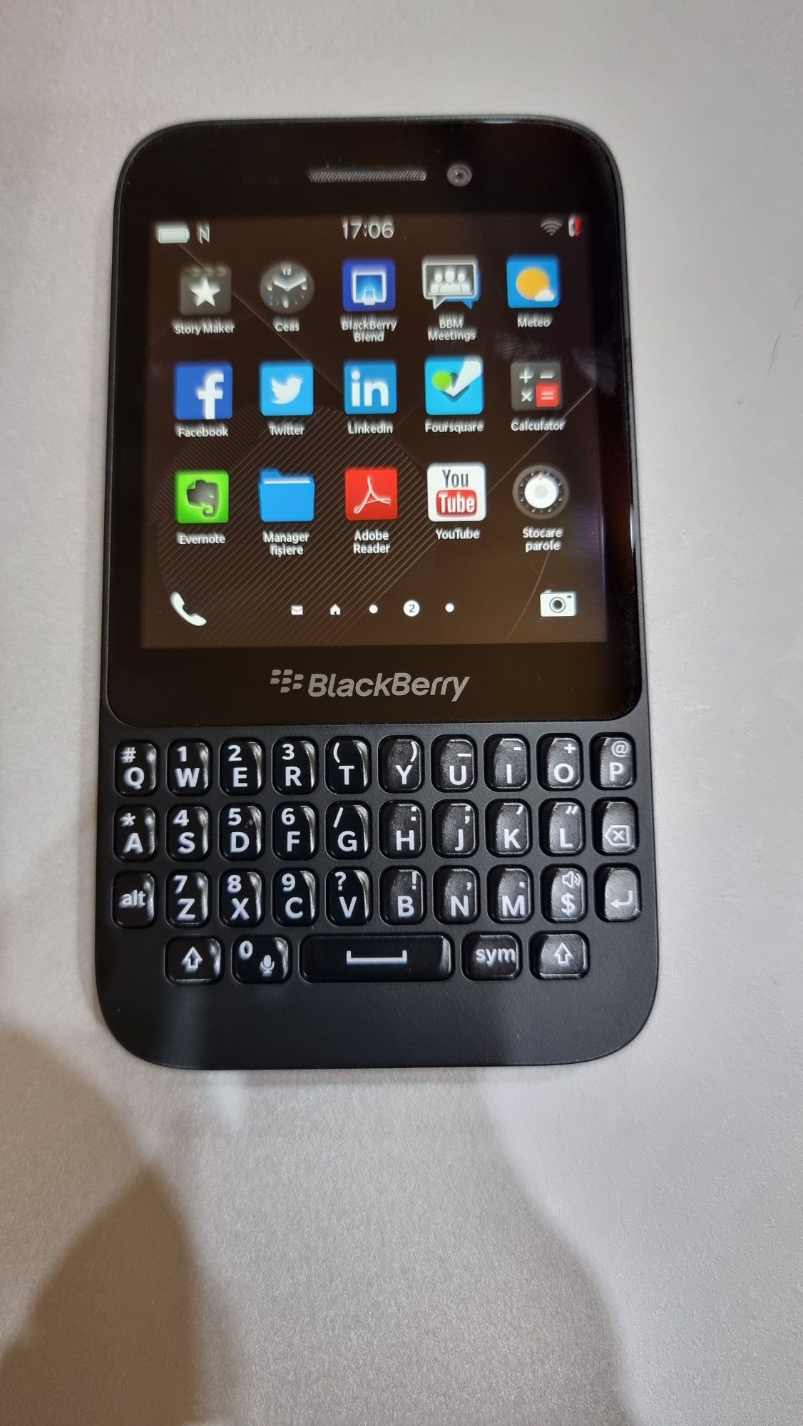 Telefon BlackBerry Q5