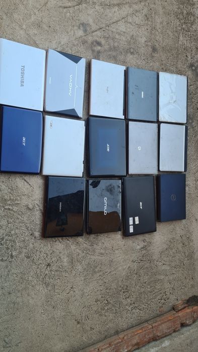 Vând telefoane,laptopuri pentru piese de schimb,între 70 lei -100 lei