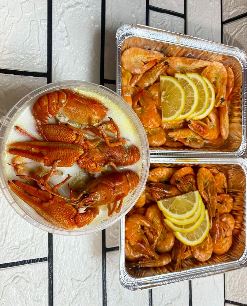 Раки вареные ,живые,креветки