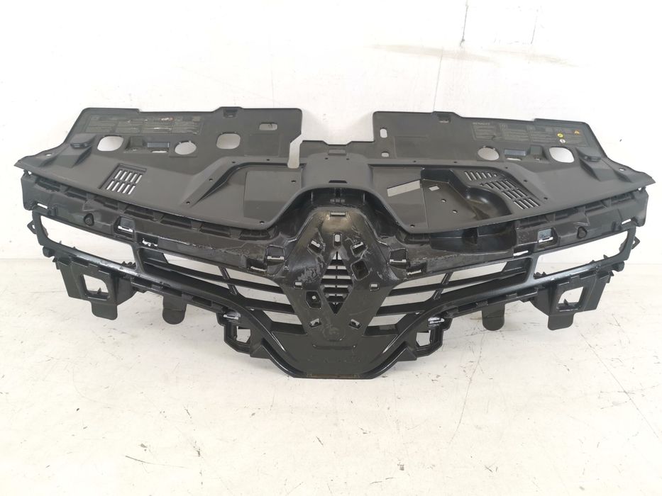 Радиаторна решетка Рено Клио 4 / Renault Clio 4 Оригинална и в добро с