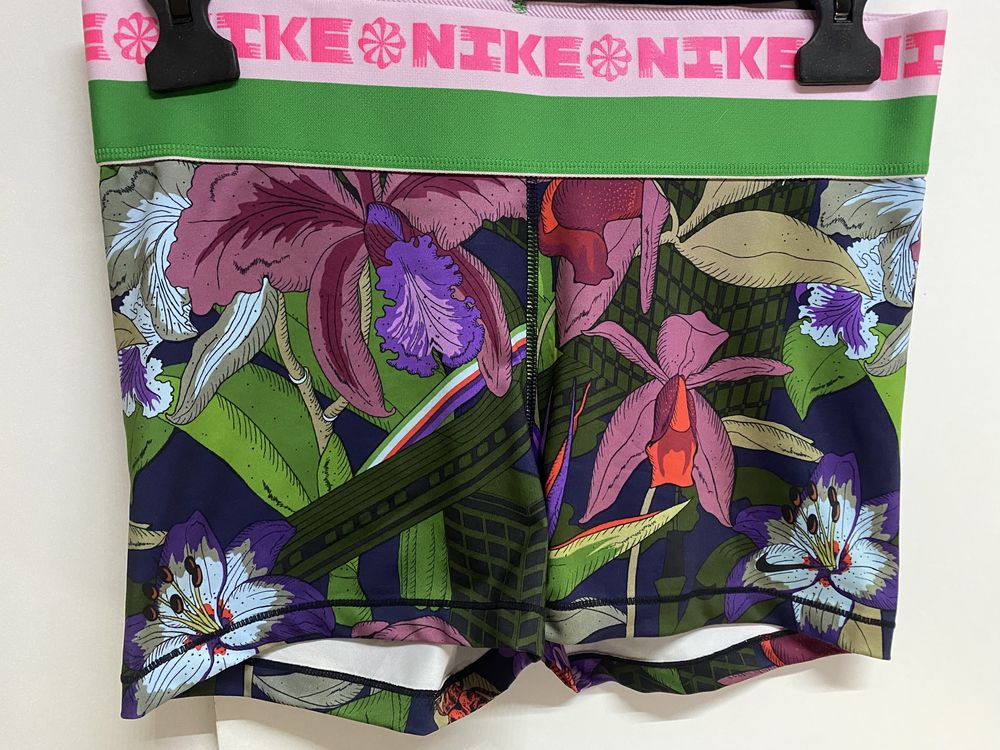 Тренировъчни дамски клин/шорти Nike -xs/m р-р