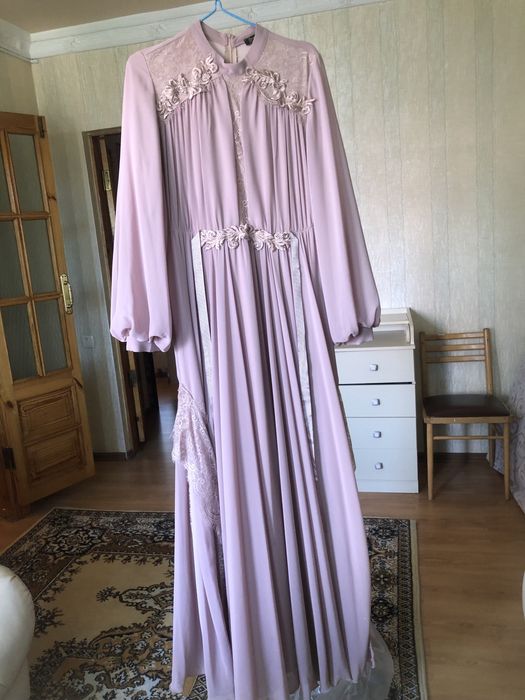 Продам  нежное вечернее платье