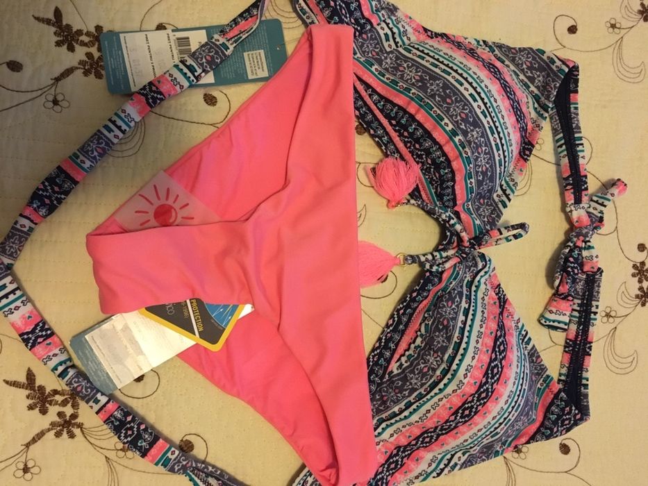 Costum de baie nou