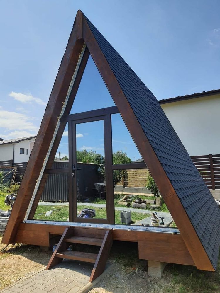 Vand cabane de gradina și de locuit