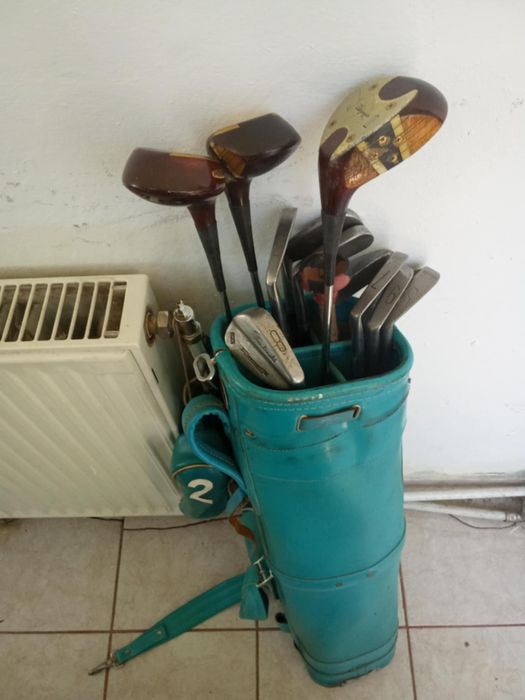Vând crose de golf