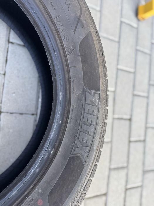 Cauciucuri 225 60 R18 M+S