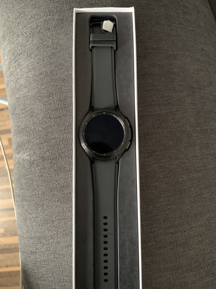 Смарт часы Galaxy watch4