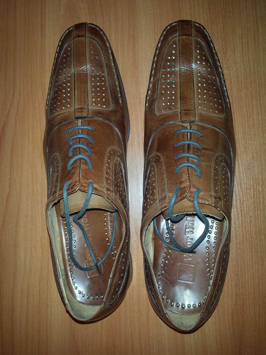 Продавам кафяви мъжки обувки естествена кожа Valor Wolf номер 43