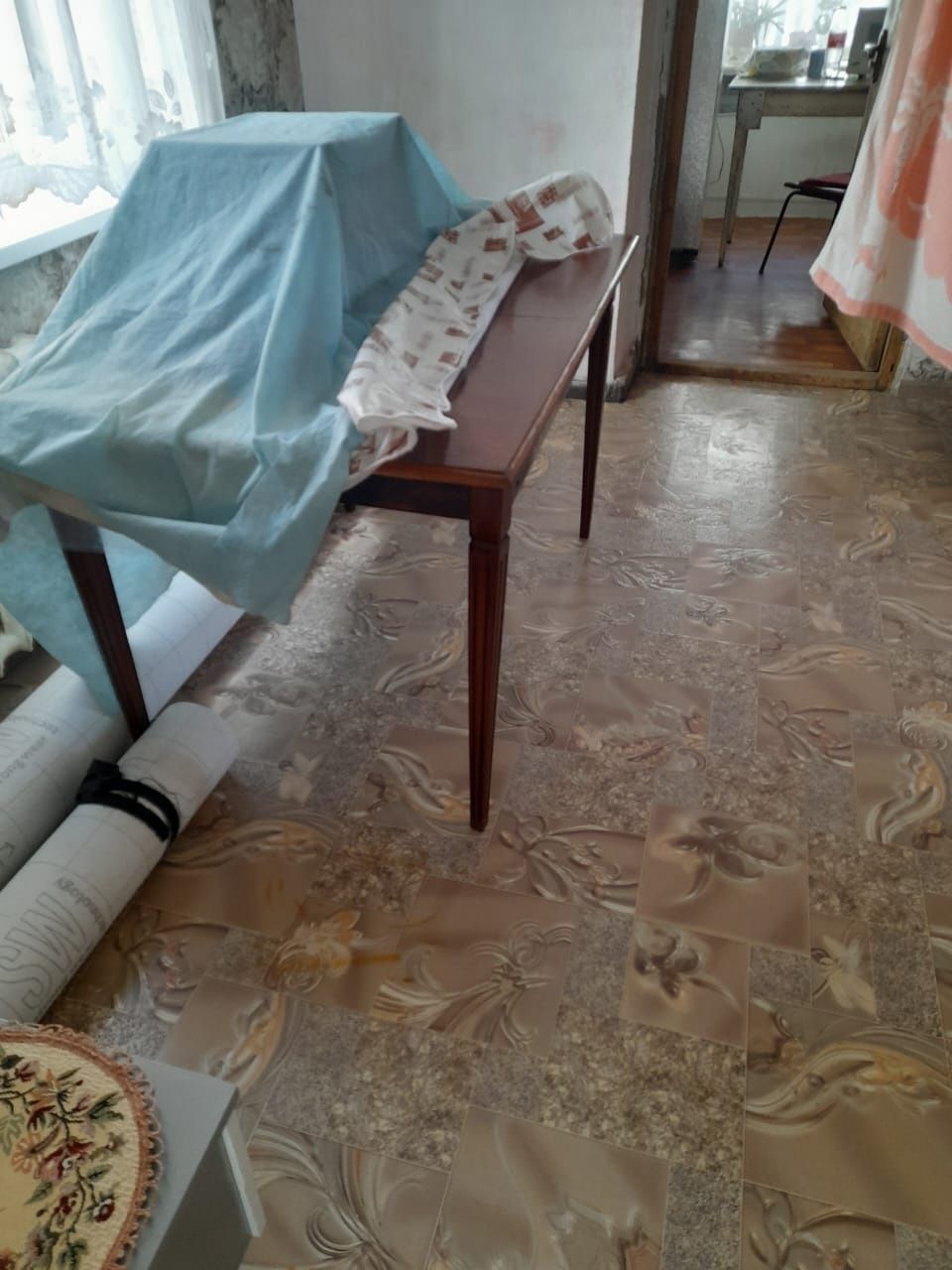 Продаю стол румыния
