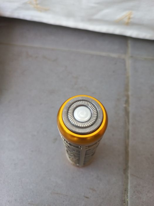 Shaver cu acumulator