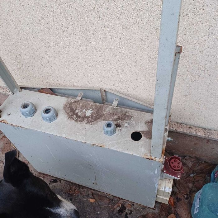 Vand tablouri electrice 380v