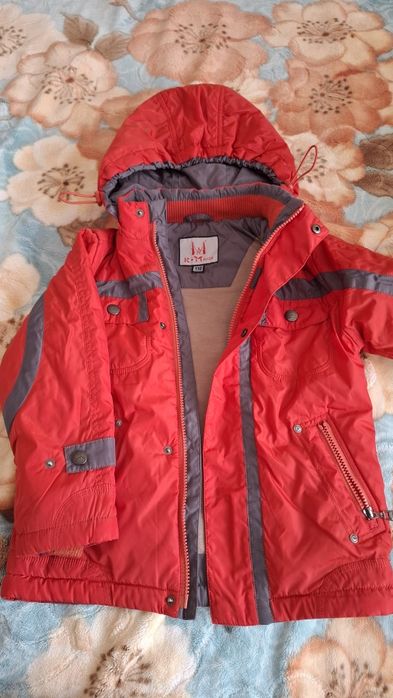 Продам,куртка детская,халат новый