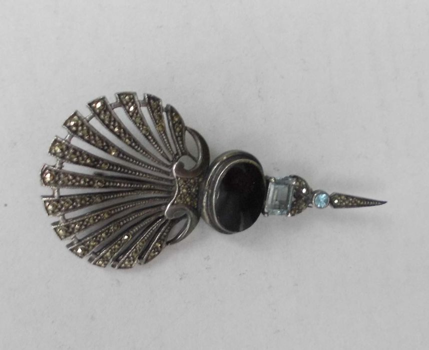Brosa veche din argint cu onyx si markasite 3