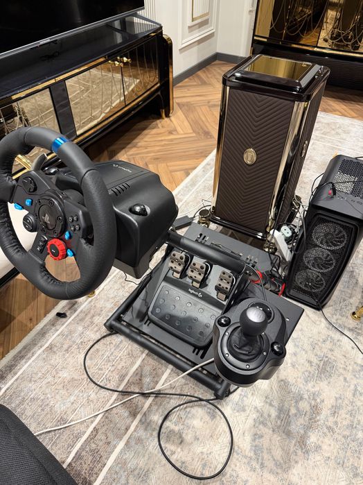 Игровой стол для крепления руль и передач