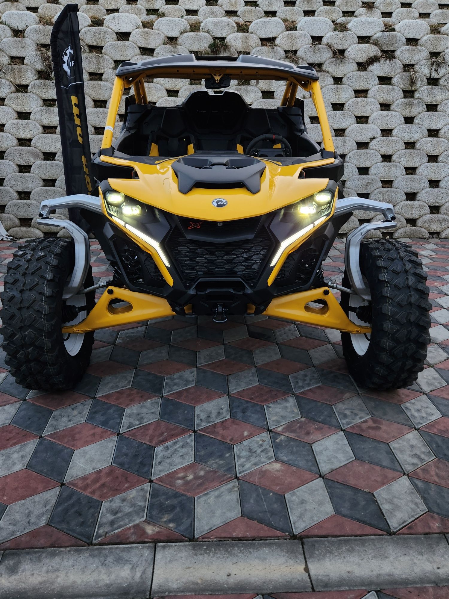 SSV Can-am Maverick R XRS SAS 240cp 2024 INMATRICULABIL