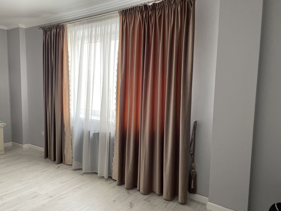 Продам копмлект штор