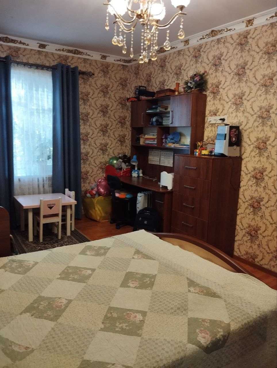 3 ком. квартира 2 этаж метро Шахристон