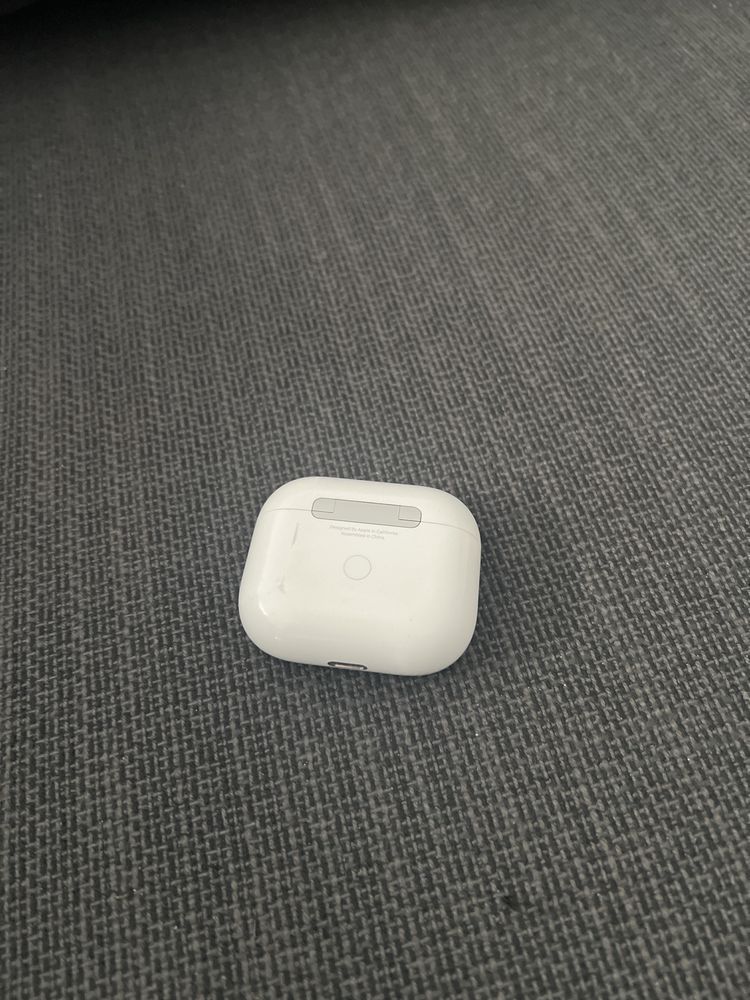 Apple Aipods gen 3 - nu garantie - functioneaza perfect