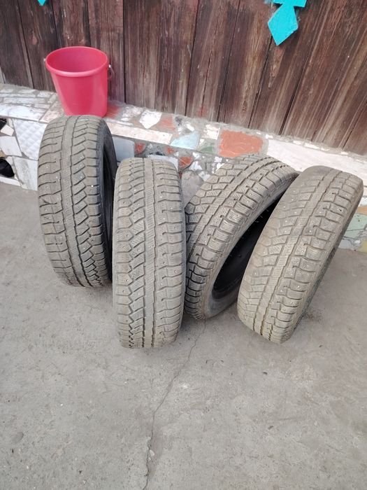 Продам зимние шины