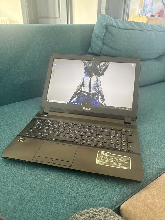 Clevo Gaming• Procesor i7.. 16gb ram.. Placa video Nvidia 6gb dedicat