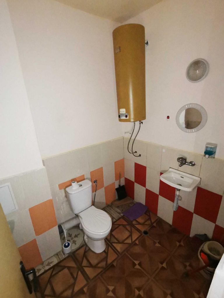 Дава се под наем Магазин в Бургас, Меден рудник - зона А - 40 кв.м за 150 € - Снимка #5