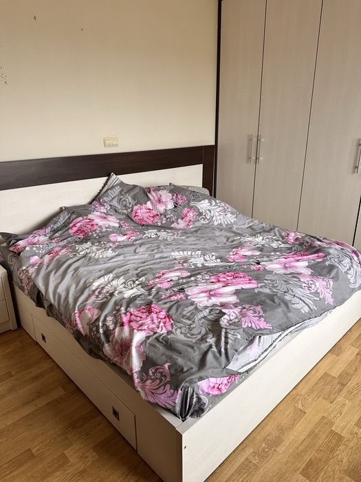 Pat 180/200 cu saltea inclusa