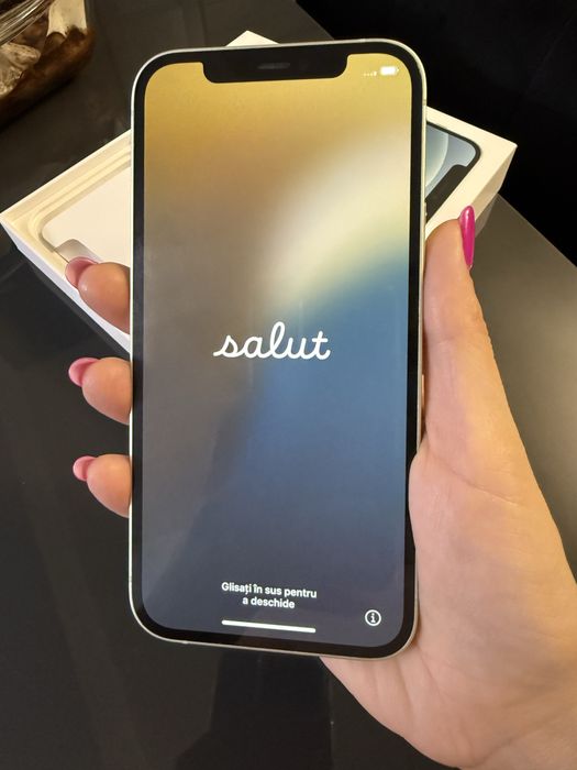 Iphone 12. 64 gb. Green