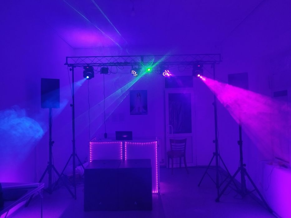 Kit/Bundle sistem DJ boxe si lumini petrecere / evenimente
